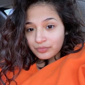 Meet your Posher, Alicia